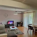 Appartamento In Skanderbeg Square - Center 1 *