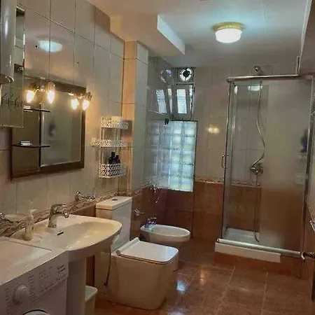 In Skanderbeg Square - Center 1 Apartamento *