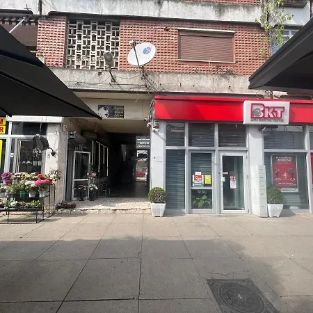 Apartamento In Skanderbeg Square - Center 1 *