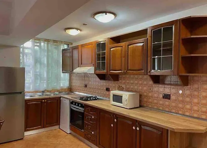 In Skanderbeg Square - Center 1 Apartamento